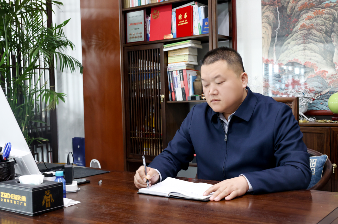 喜報！智邁德董事長張兆瑞榮登“2023濰坊民營企業家百名‘敢創先鋒’”榜單