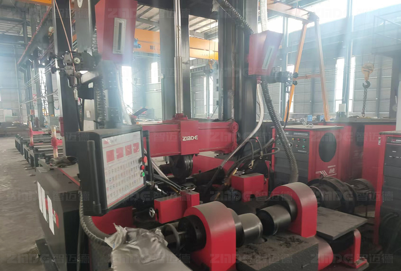 焊得穩，矯得準，鋼結構加工就選這臺組焊矯一體機